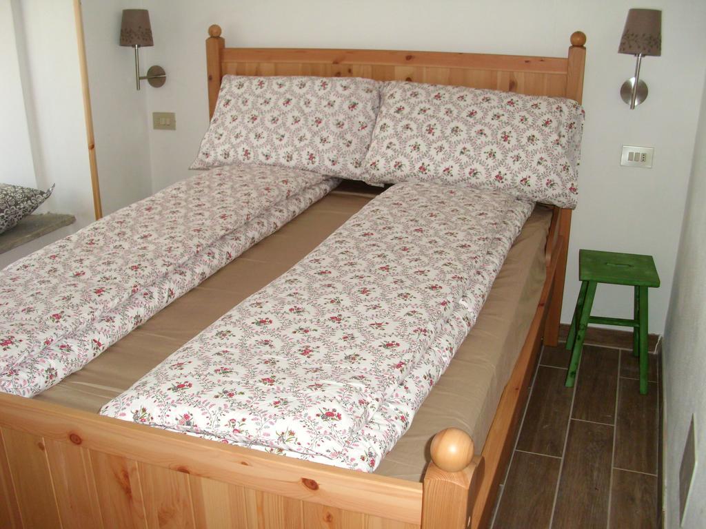 Maison Torrent Bed and Breakfast Doues Exterior foto