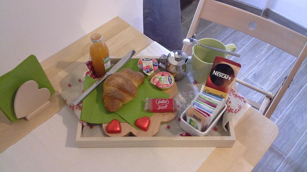 Maison Torrent Bed and Breakfast Doues Exterior foto